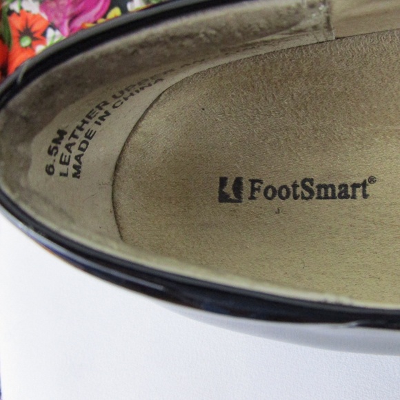 Vintage Black Patent Leather 1" Wedge Heels - Picture 7 of 8